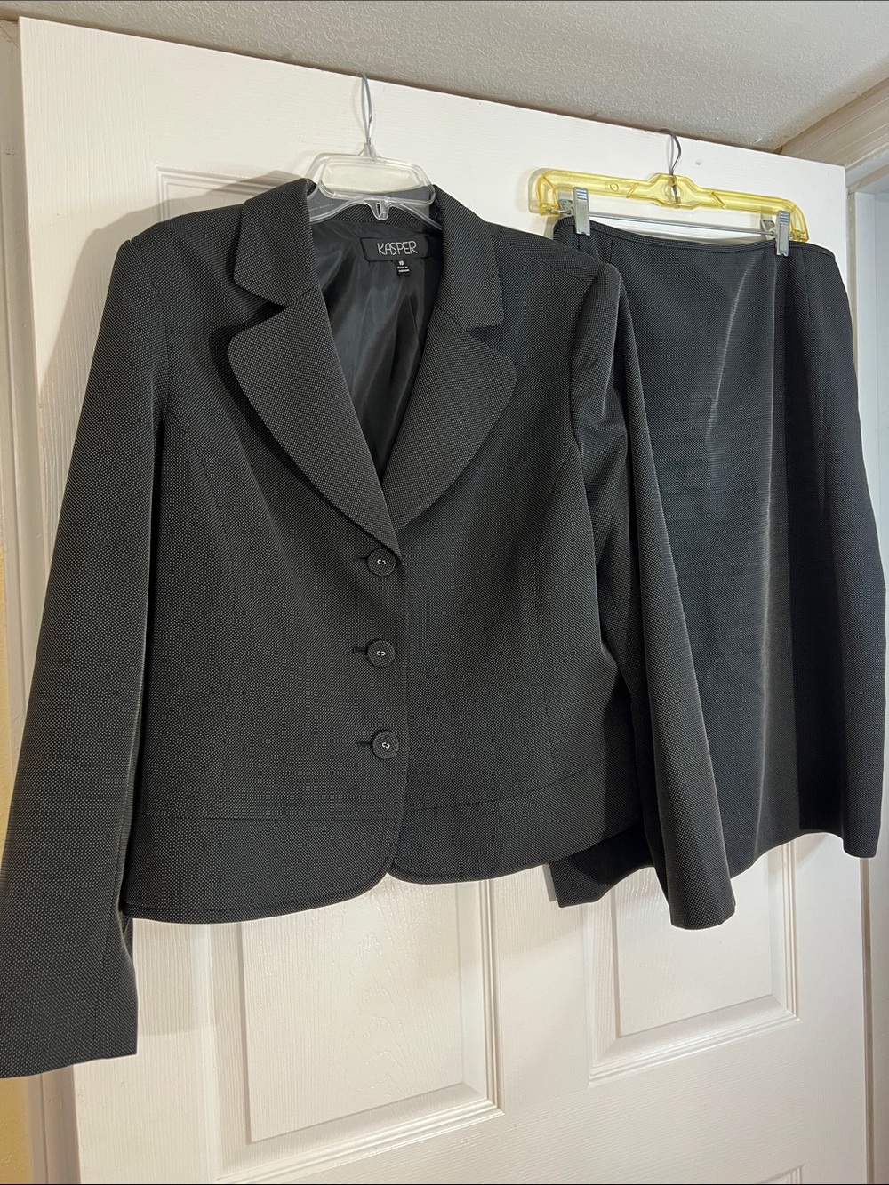 Kasper Women's Black Tailored Blazer and Skirt Set